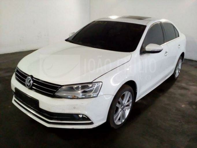 LOTE 036 - VOLKSWAGEN JETTA COMFORTLINE 2.0 2013