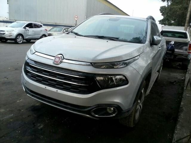 LOTE 054 Fiat Toro Freedom 2.0 MT6 4x4 2017 LOTE 054 Fiat Toro Freedom 2.0 MT6 4x4 2017