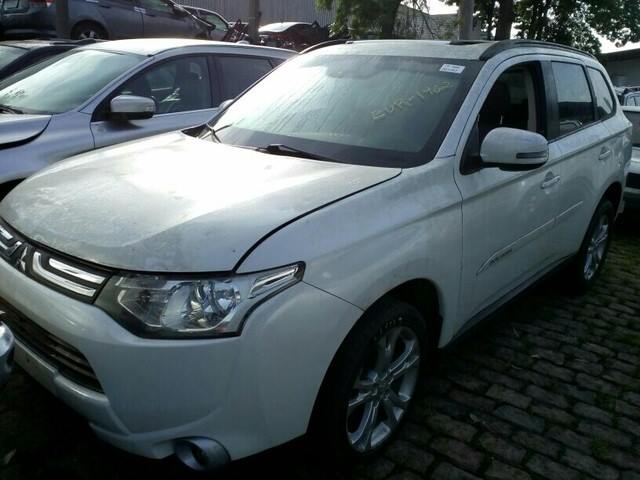 LOTE 081 Mitsubishi Outlander GT 4WD 3.0 V6 2015 LOTE 081 Mitsubishi Outlander GT 4WD 3.0 V6 2015