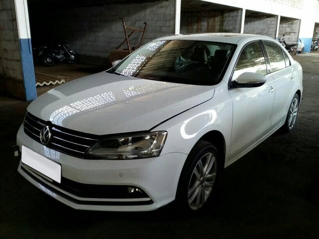 LOTE 097 Volkswagen Jetta 1.4 TSI Trendline LOTE 097 Volkswagen Jetta 1.4 TSI Trendline