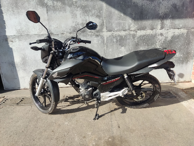LOTE 045 CG 160 TITAN 2023/2024 LOTE 045 CG 160 TITAN 2023/2024