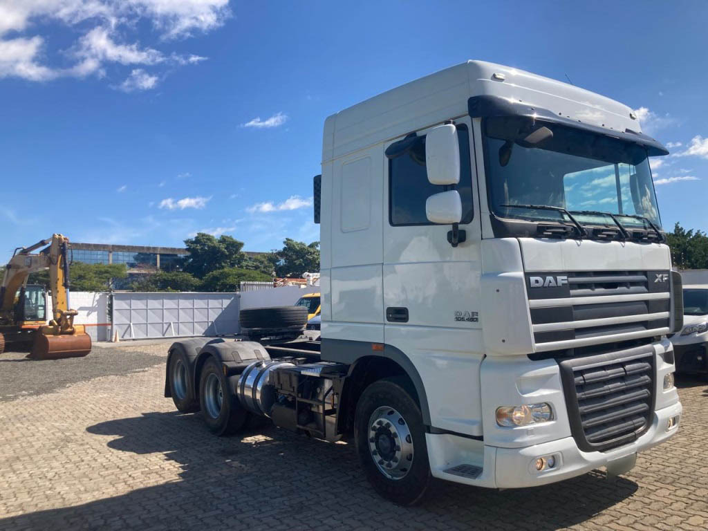 LOTE 007 DAF XF 530 6X4 LOTE 007 DAF XF 530 6X4