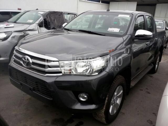 LOTE 027   -   Toyota Hilux 2.7 SRV 2017